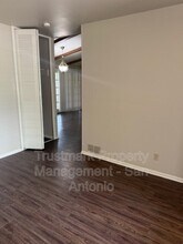 847 Boulder Dr in Universal City, TX - Building Photo - Building Photo