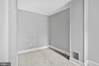 3856 Olive St in Philadelphia, PA - Building Photo - Building Photo