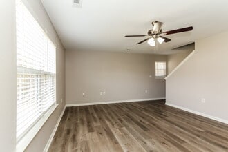 1115 Keener Creek Rd in Charlotte, NC - Foto de edificio - Building Photo