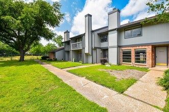 5809 Village Forest Ct in Houston, TX - Building Photo - Building Photo