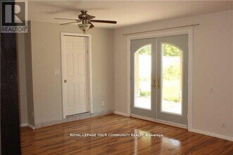 303 Kenwood Ave in Georgina, ON - Building Photo - Building Photo