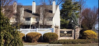 234 Willow Springs in New Milford, CT - Building Photo