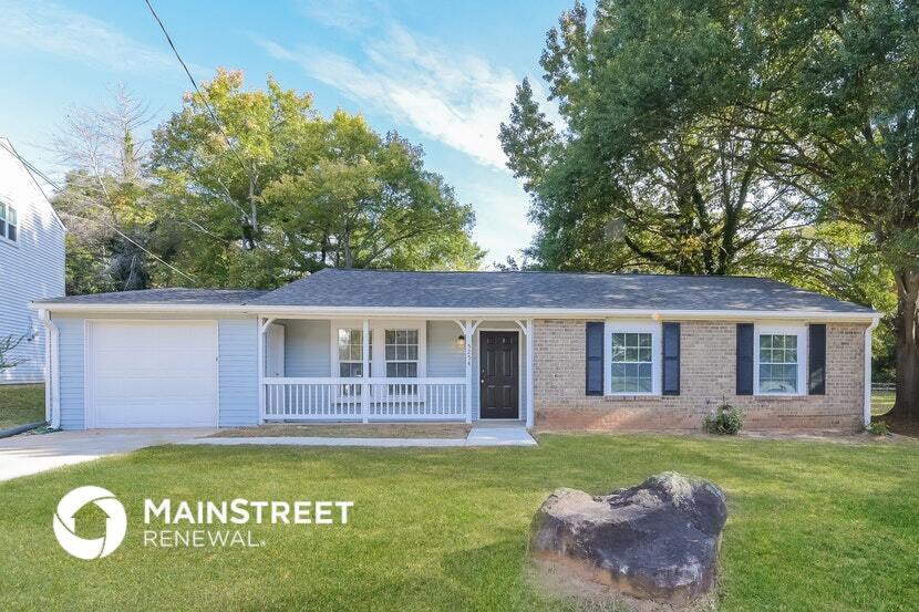 5254 Long Green Ln in Stone Mountain, GA - Foto de edificio