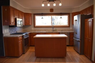 1525 Hanover Ct in Ann Arbor, MI - Foto de edificio - Building Photo