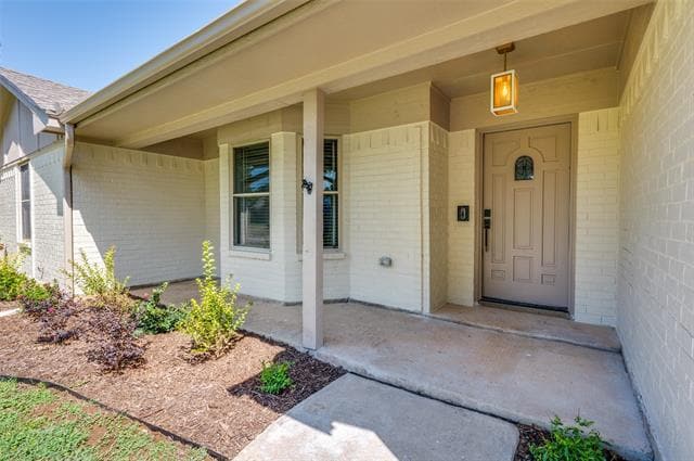 1015 De Pauw Dr in Arlington, TX - Building Photo - Building Photo