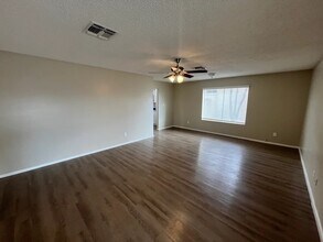 5833 W Comet Ave in Glendale, AZ - Building Photo - Building Photo