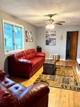 1205 W Conant St in Portage, WI - Foto de edificio - Building Photo