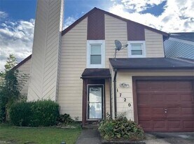 1720 Rueger St in Virginia Beach, VA - Building Photo