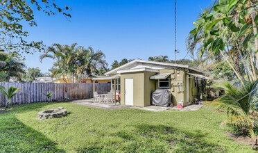 227 NE 24th Ave in Pompano Beach, FL - Building Photo - Building Photo