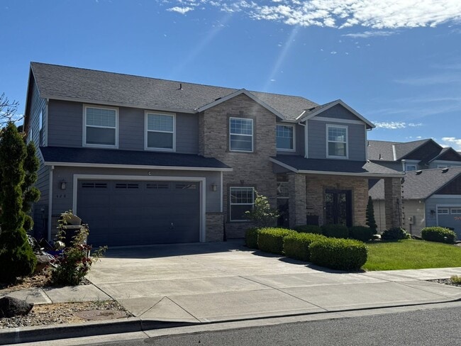 property at 428 Summit Ridge Dr