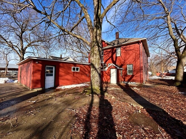 property at 297 W Larch Ave