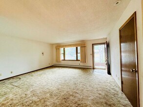 1808 N Van Buren Ave in Loveland, CO - Foto de edificio - Building Photo