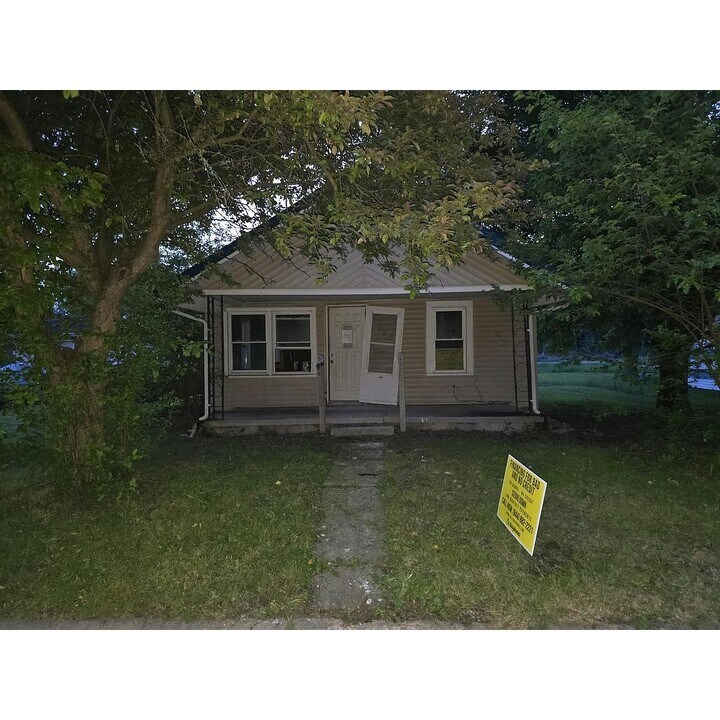 728 Schirmeyer St in Decatur, IN - Building Photo