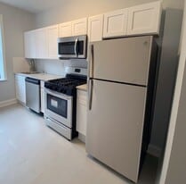 Royal Court in Hackensack, NJ - Building Photo