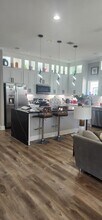 1322 Strickland St in Dallas, TX - Building Photo - Building Photo