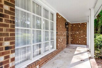 2353 Shoreham Dr in Richmond, VA - Building Photo - Building Photo