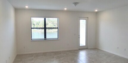 2880 SE Federal Hwy in Stuart, FL - Building Photo - Building Photo