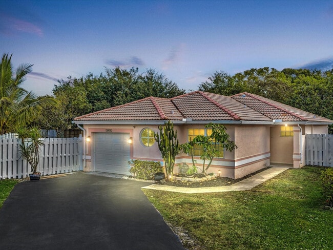 13400 NW 5th Ct in Plantation, FL - Building Photo - Building Photo