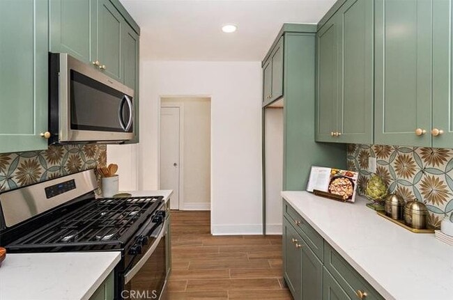 6109 Falcon Ave in Long Beach, CA - Building Photo - Building Photo