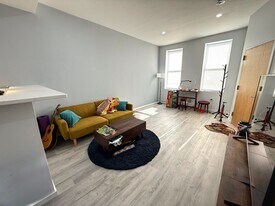 1721 Mifflin St in Philadelphia, PA - Building Photo