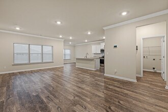 300 Dinner Tree Sq in Huntsville, AL - Foto de edificio - Building Photo