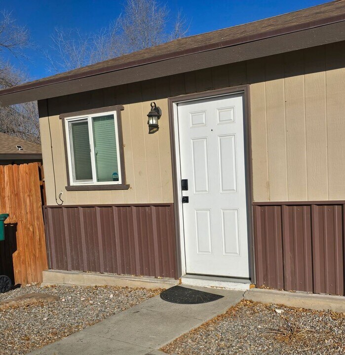 715 S Laguna Ave in Farmington, NM - Building Photo