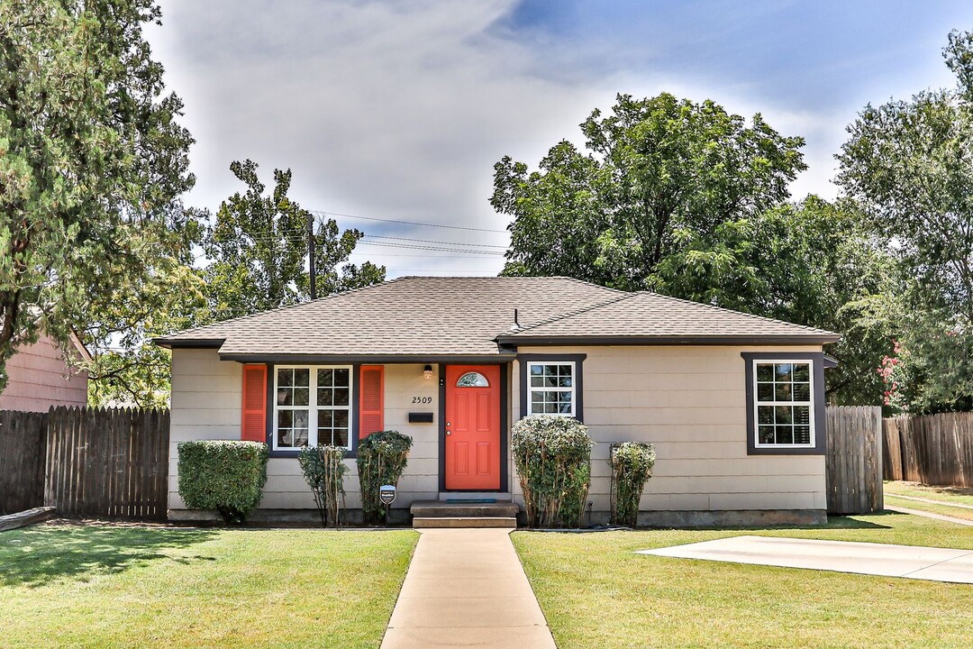 2509 35th St in Lubbock, TX - Building Photo