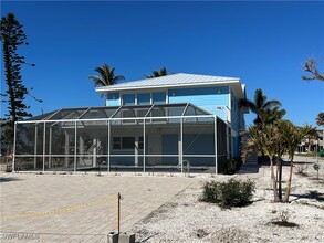 57 Flamingo St in Fort Myers Beach, FL - Building Photo - Building Photo