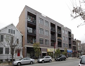 2125-2131 W Belmont Ave in Chicago, IL - Building Photo - Building Photo