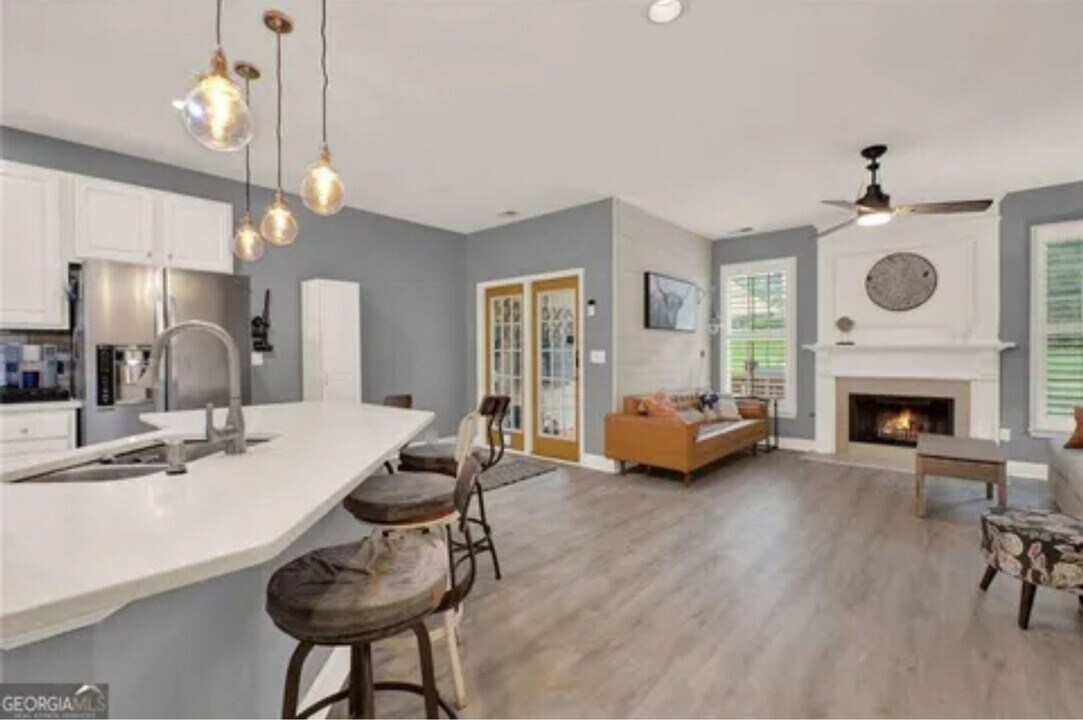 4967 Warmstone Way in Atlanta, GA - Building Photo