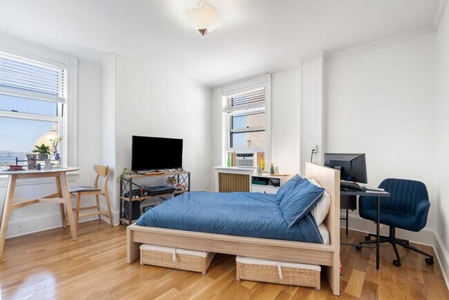 property at 21 Beacon St