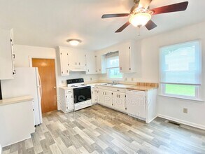 180 Lori Cir in Newport News, VA - Building Photo - Building Photo