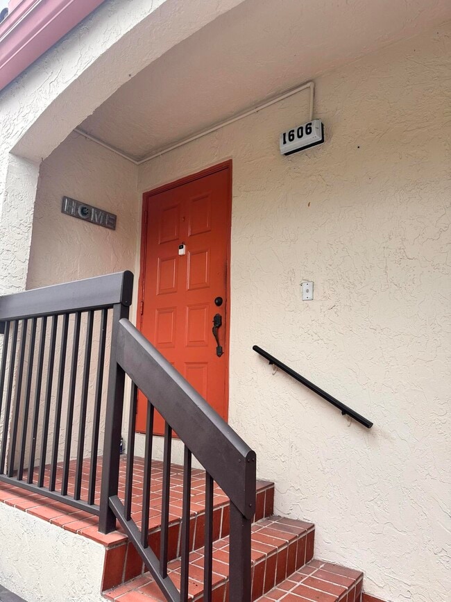 1606 Congressional Way in Deerfield Beach, FL - Building Photo - Building Photo
