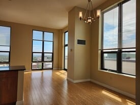 The Regency in New Bedford, MA - Building Photo