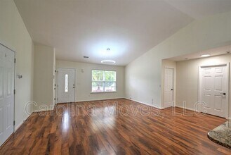 406 Crescentwood Ct in Taylors, SC - Building Photo - Building Photo