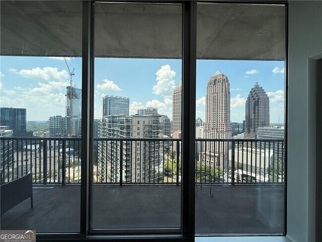 1080 Peachtree St NE in Atlanta, GA - Building Photo - Building Photo