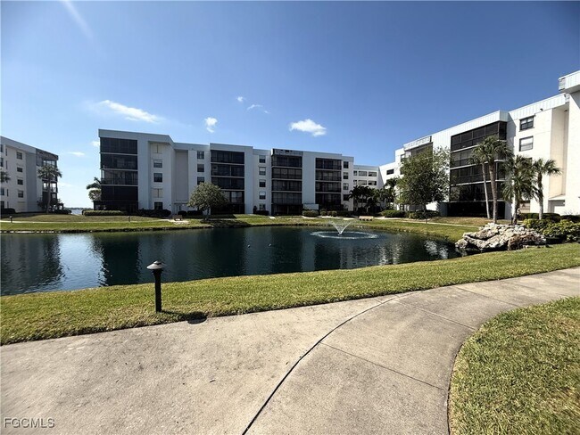 3490 N Key Dr in North Fort Myers, FL - Foto de edificio - Building Photo