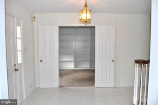 2109 Falling Creek Rd in Silver Spring, MD - Building Photo