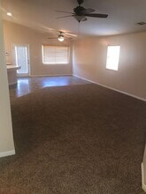 8911 Wheat Grass Ave in Bakersfield, CA - Building Photo - Building Photo