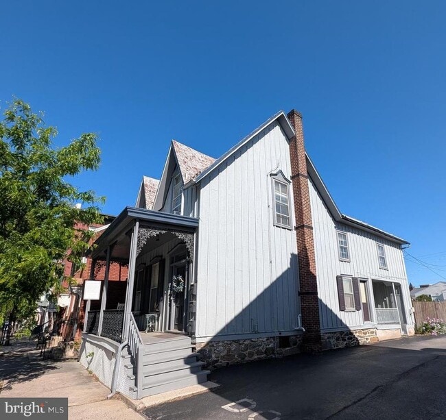 property at 115 Chambersburg St
