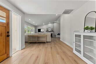 1664 Sharon Way in Clearwater, FL - Building Photo - Building Photo
