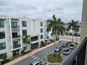 4670 NW 84th Ave in Doral, FL - Building Photo - Building Photo