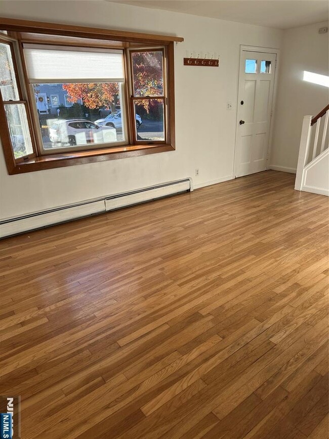 679 Midwood Rd in Ridgewood, NJ - Building Photo - Building Photo