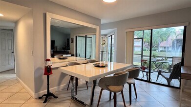 5641 Coach House Cir in Boca Raton, FL - Building Photo - Building Photo