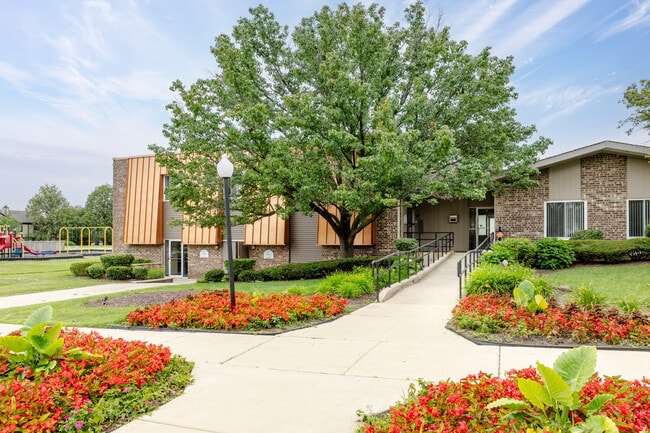 The Arbors of Glen Ellyn