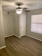 504 N Terry St in Malakoff, TX - Foto de edificio - Building Photo