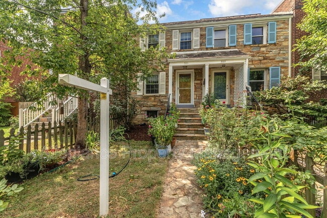 525 E Alexandria Ave
