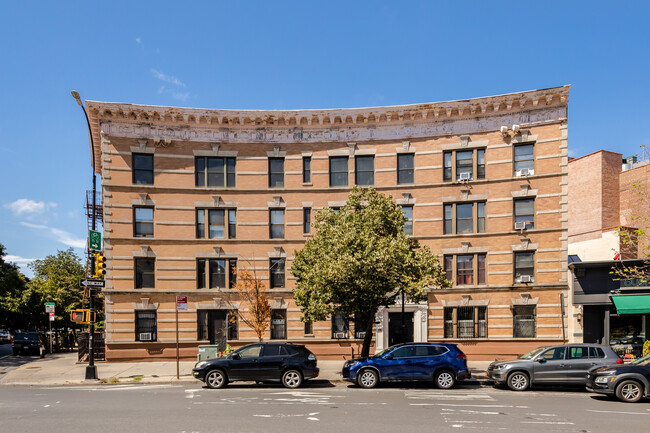 195 Prospect Park W in Brooklyn, NY - Building Photo - Building Photo