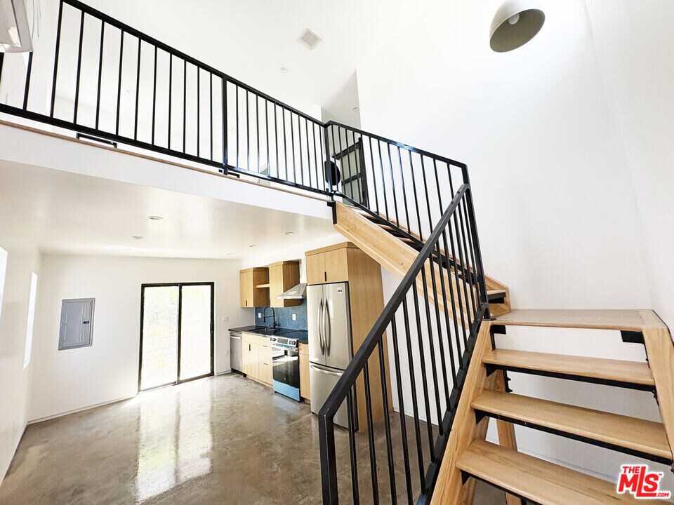 1340 1/2 2nd Ave in Los Angeles, CA - Building Photo