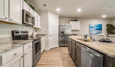 6594 Eastland Cir in Biloxi, MS - Building Photo - Building Photo